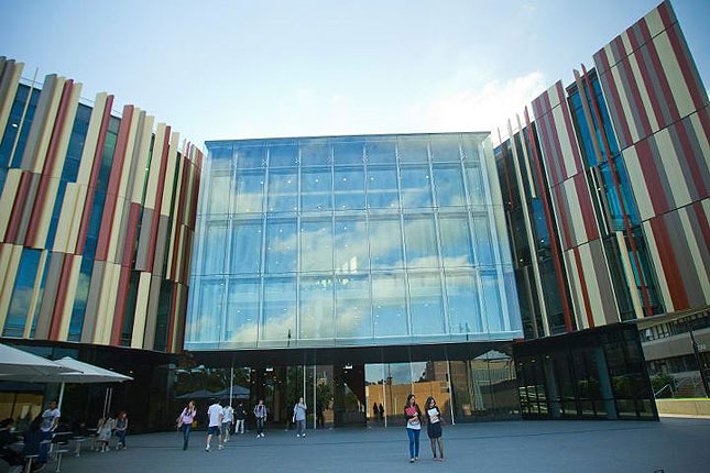 macquarie-university-library.jpg